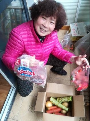 超有愛！武漢市民作詩、創意蔬菜拼“花式致謝”長虹愛心捐贈(圖7)